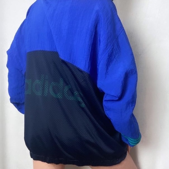 SOLD VTG ADIDAS EMBROIDERED MESH WINDBREAKER - Picture 4 of 9